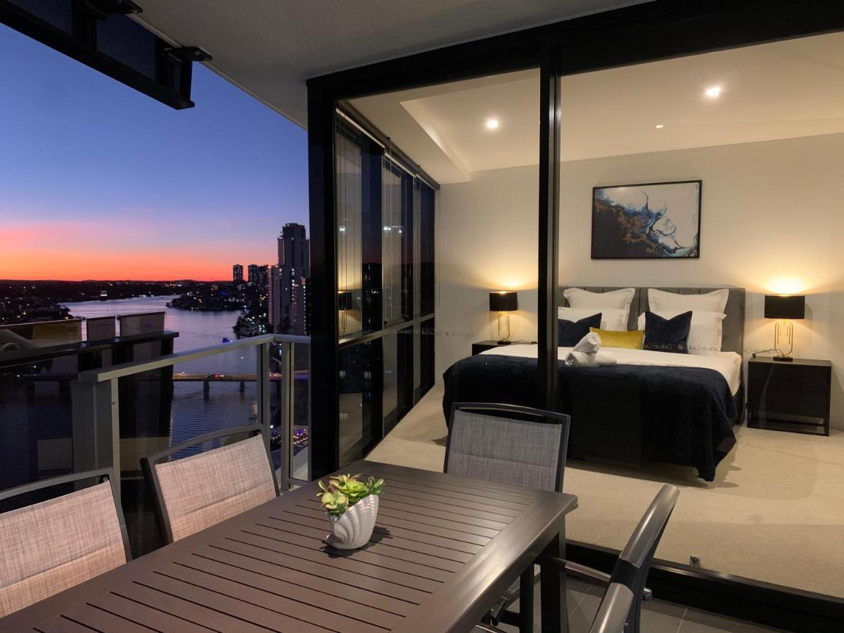 Circle On Cavill Free Parking Apartment Gold Coast Bagian luar foto